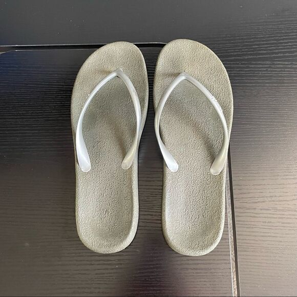 Sanuk Gray & Silver Thong Flip Flops, 10 - Picture 5 of 14